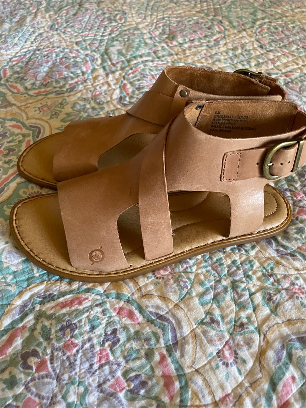 Born Marlowe sandals size 9 in light brown. New in box